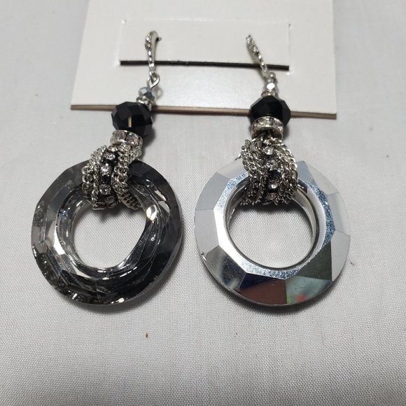 Ali Khan Uber statement earring  faceted donut crystals color crystal/hematite - Picture 5 of 5